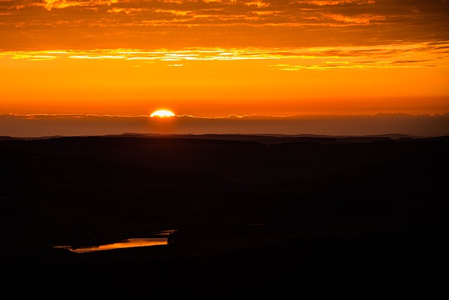 sunrise-1107408_640